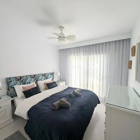 Miraflores Golf Penthouse With The Sea View Costa Apartamento